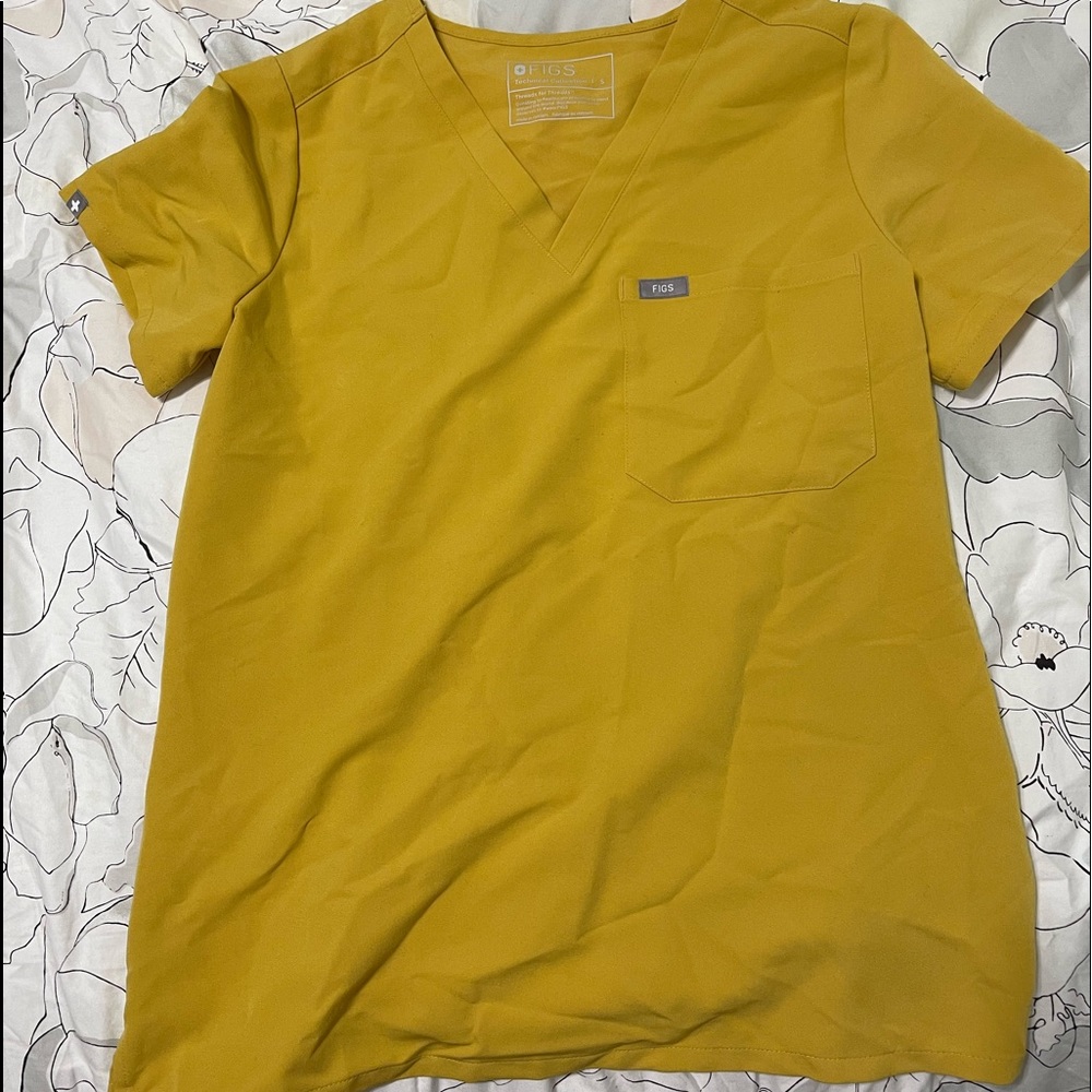 Figs Scrub top